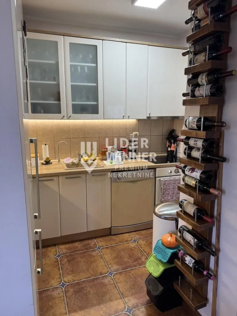 Sale, two bedroom apartment, 64m², Novi Beograd Blok 62, Novi Beograd Sve Podlokacije