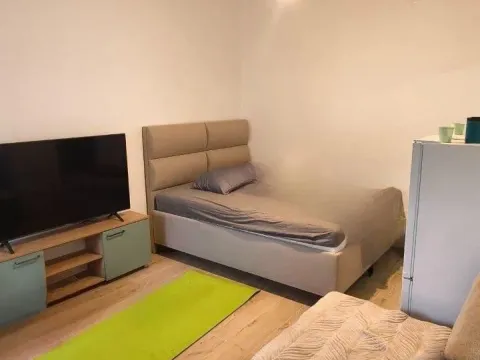 Prodaja, garsonjera, 26m², Bečići, Budva - image 1