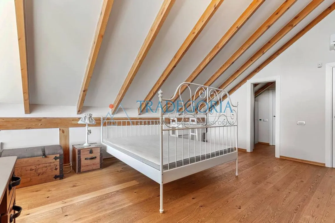 Prodaja, kuća, 220m², Tivat, Crna Gora