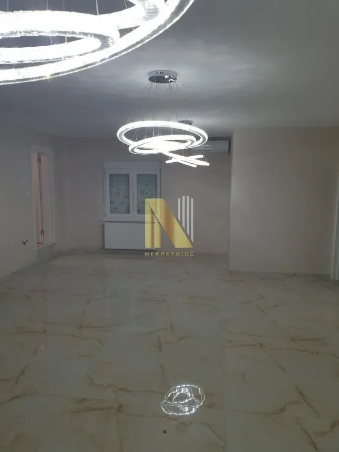 Rent, office space, 550m², Petrovaradin, Novi Sad