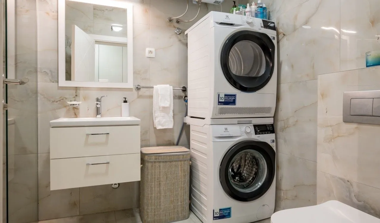Prodaja, dvosoban stan, 63m², Pod Kuk, Tivat