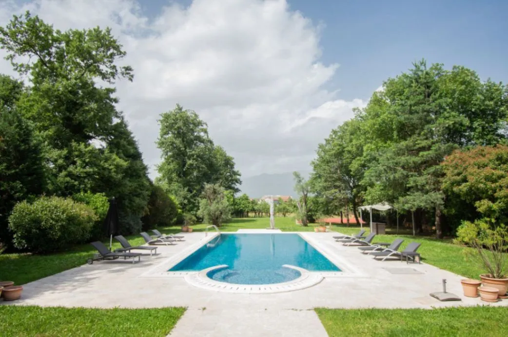Izdavanje, kuća, 400m², Klikovače, Danilovgrad