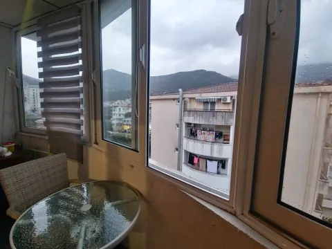 Rent, studio apartment, 30m², Budva, Crna Gora - image 3