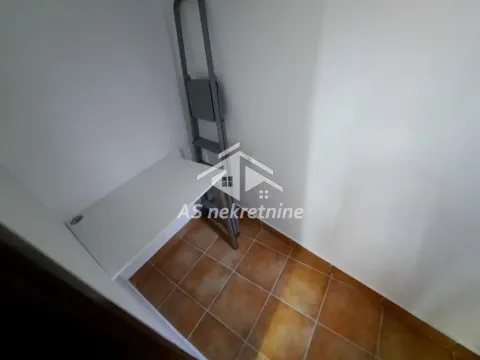 Izdavanje, stan, 172m², Vračar Hram, Vračar Sve Podlokacije - image 8