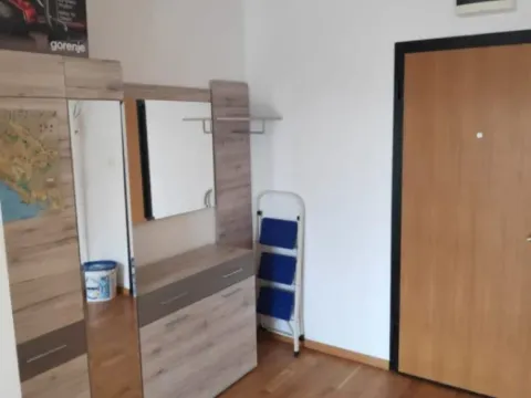 Izdavanje, trosoban stan, 95m², Zagorič, Podgorica - image 2