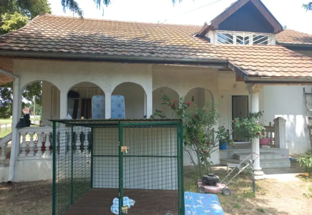 Prodaja, kuća, 100m², Obrež, Pećinci