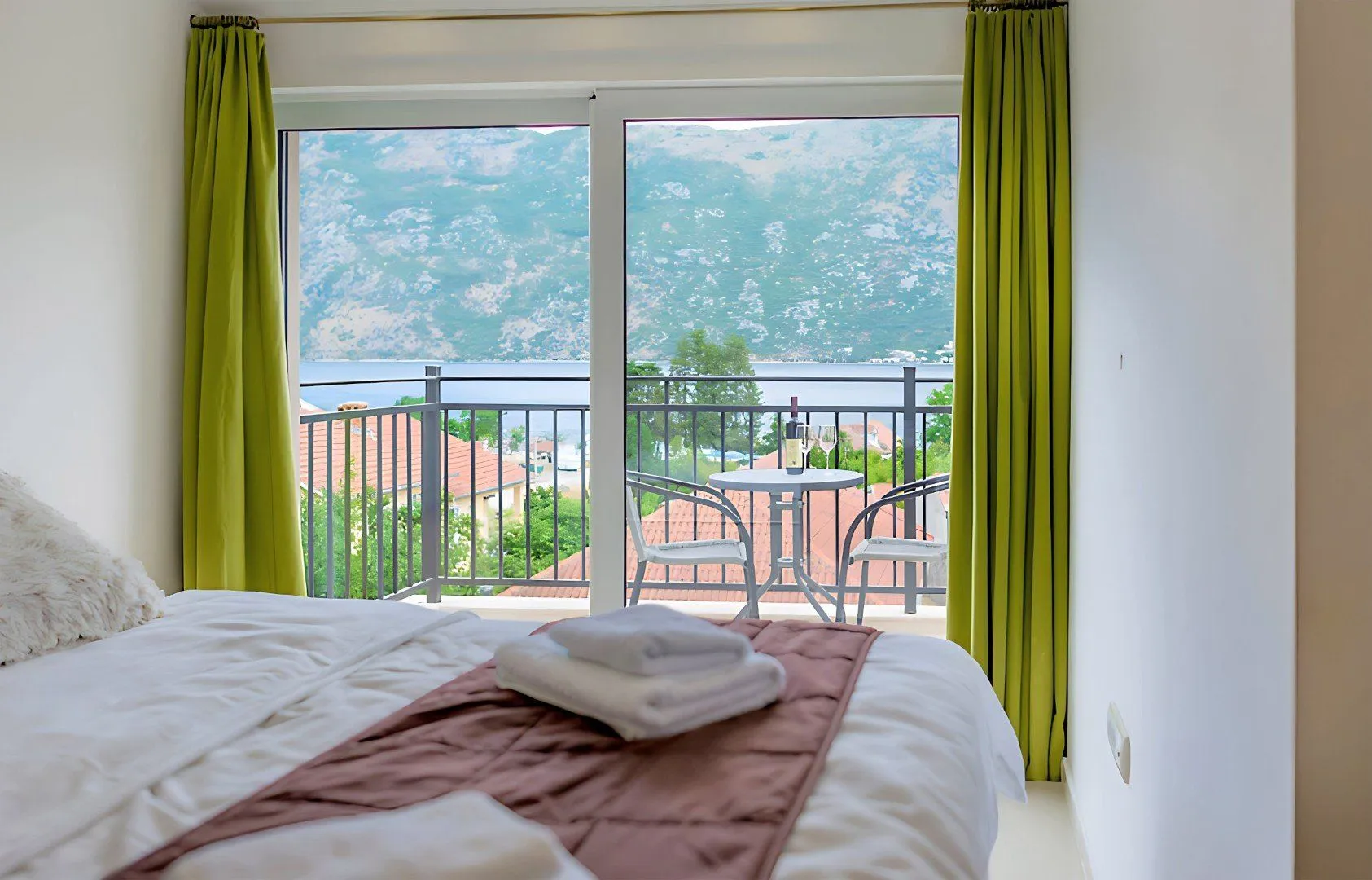 Sale, house, 240m², Stoliv, Kotor