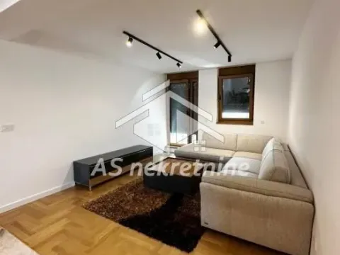 Izdavanje, trosoban stan, 80m², Stari Grad, Beograd - image 5