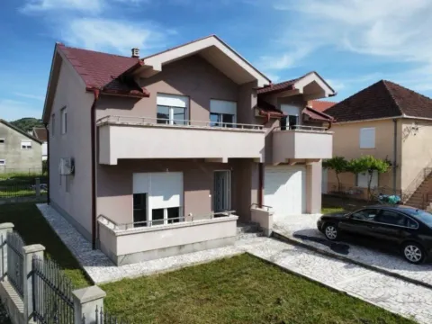Prodaja, kuća, 180m², Murtovina, Podgorica
