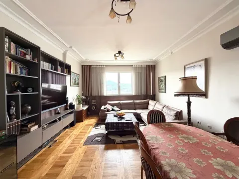 Prodaja, trosoban stan, 126m², Malo Brdo, Podgorica - image 16