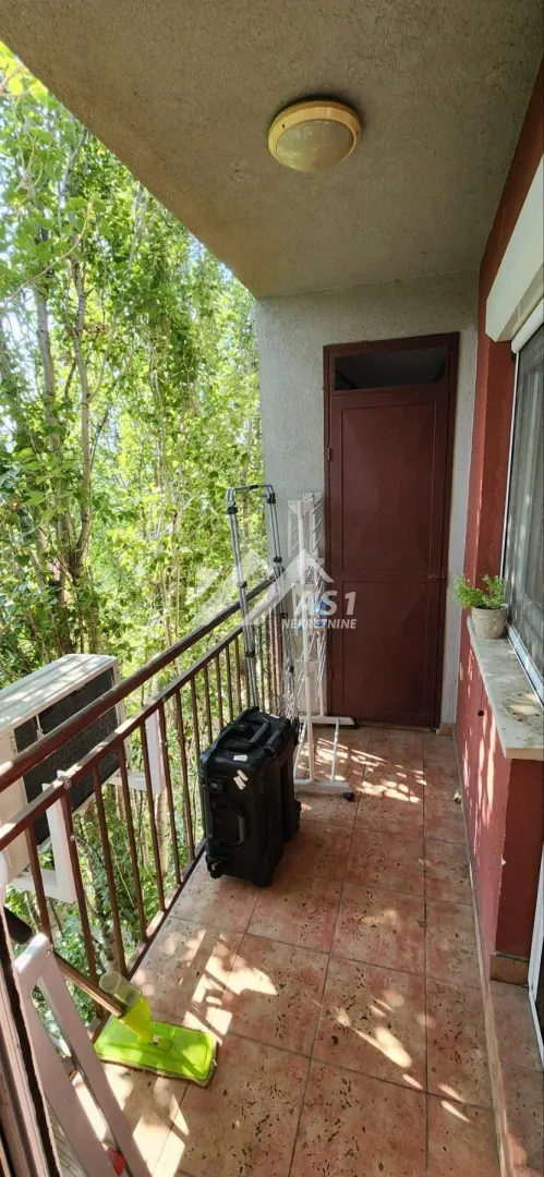 Izdavanje, dvosoban stan, 51m², Banatić, Novi Sad Sve Podlokacije