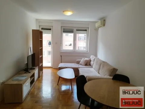 Stan in Nova Detelinara