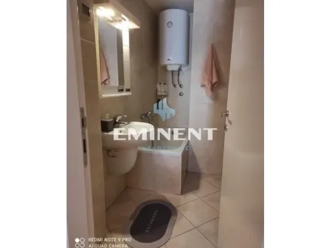 Izdavanje, trosoban stan, 80m², Lipov Lad, Zvezdara Sve Podlokacije - image 12