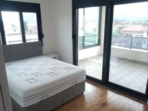 Rent, apartment, 180m², Gornja Gorica, Podgorica - image 7