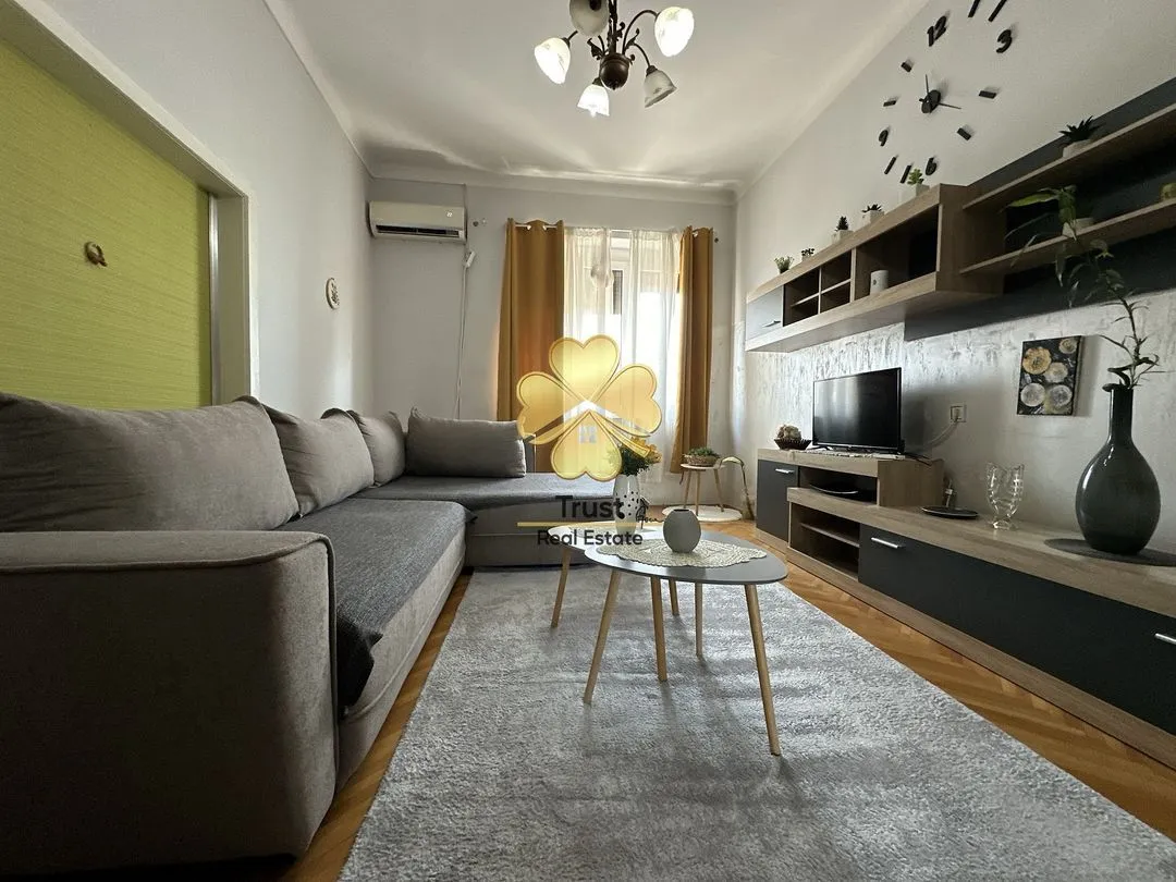 Izdavanje, jednosoban stan, 64m², Centar, Podgorica