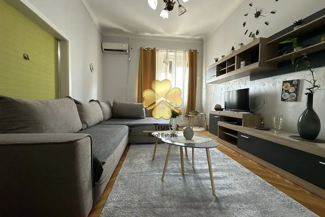 Izdavanje, jednosoban stan, 64m², Centar, Podgorica