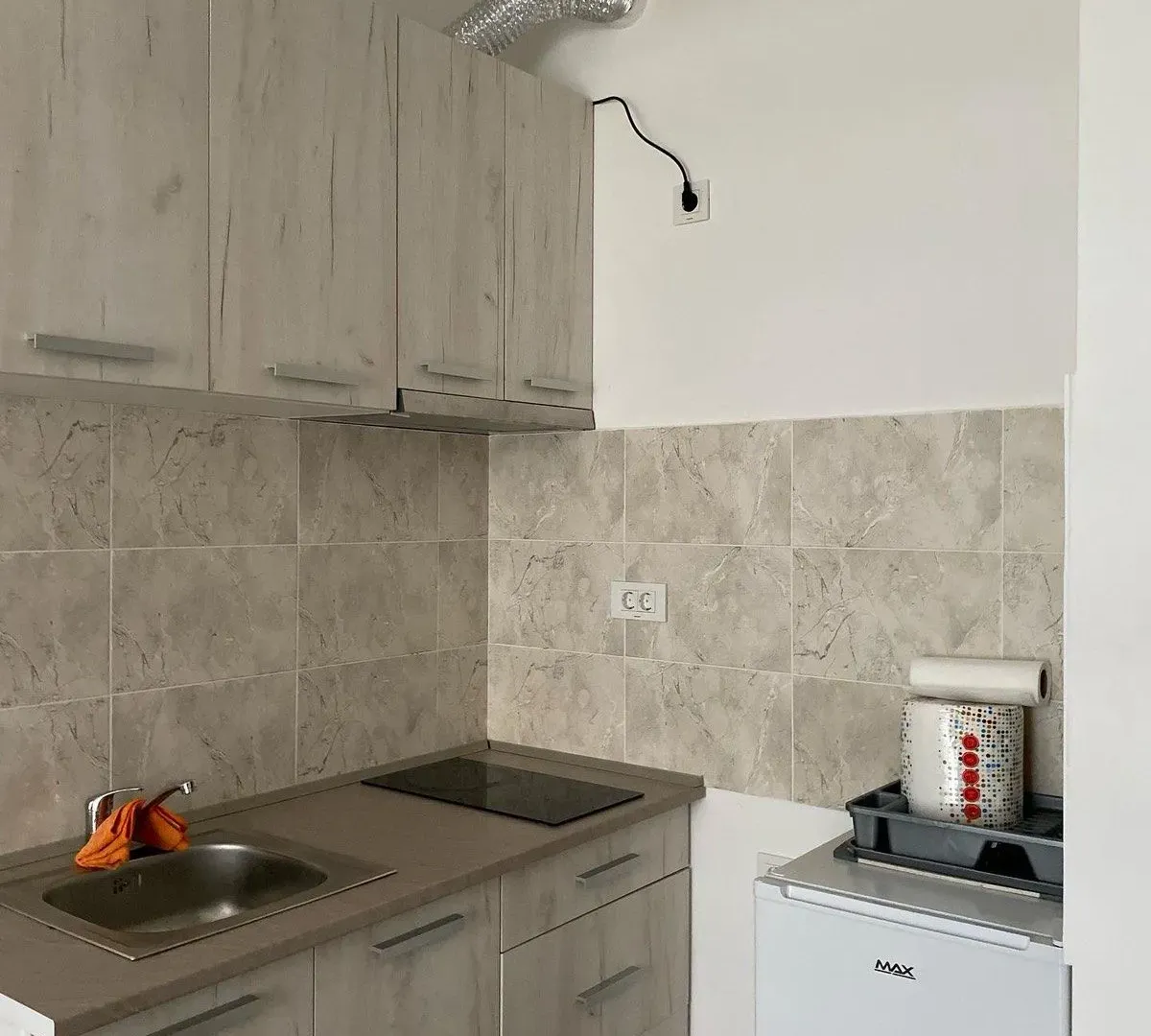 Daily-rent, studio apartment, 21m², Centar, Budva