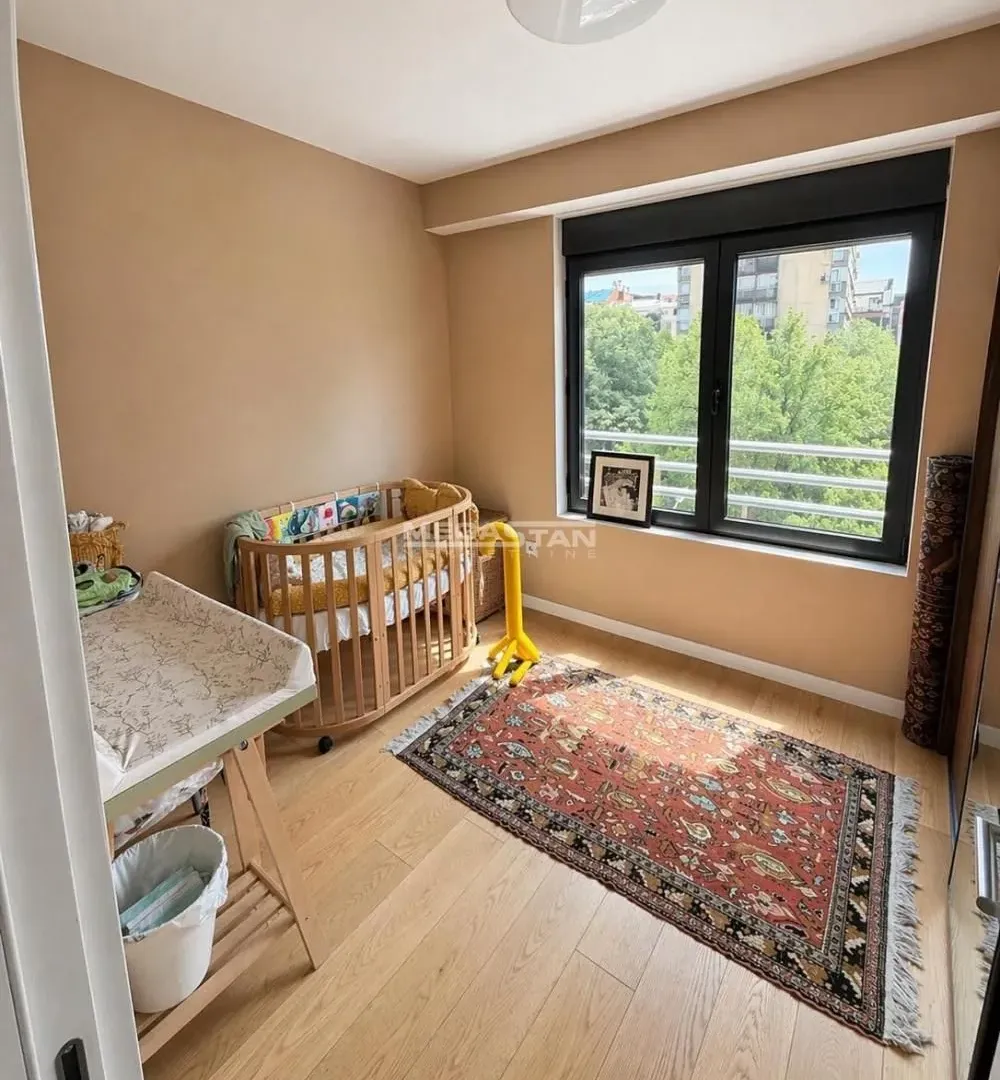 Sale, three bedroom apartment, 69m², Neimar, Vračar Sve Podlokacije