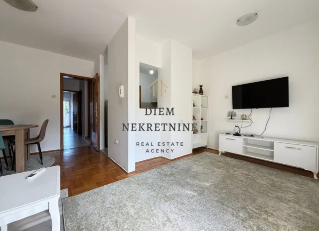 Rent, two bedroom apartment, 80m², Stari Aerodrom, Podgorica