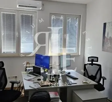 Izdavanje, poslovni prostor, 130m², Stari Grad, Beograd - image 12