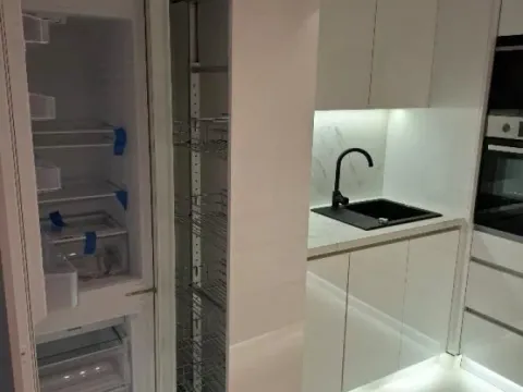 Izdavanje, dvosoban stan, 55m², Savski Venac, Beograd - image 5