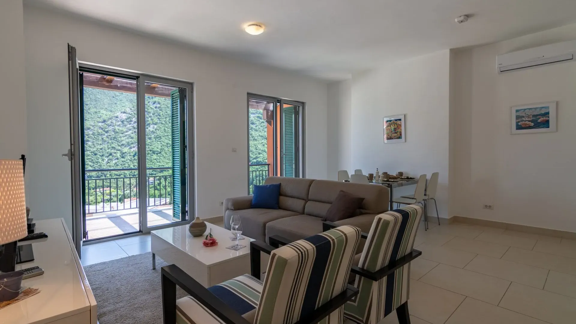 Sale, apartment, 91m², Morinj, Kotor