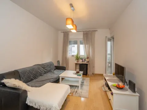 Izdavanje, dvosoban stan, 71m², City Kvart, Podgorica