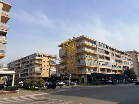 Izdavanje, jednosoban stan, 48m², City Kvart, Podgorica - image 1