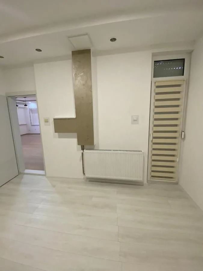 Prodaja, trosoban stan, 64m², Kikinda, Srbija