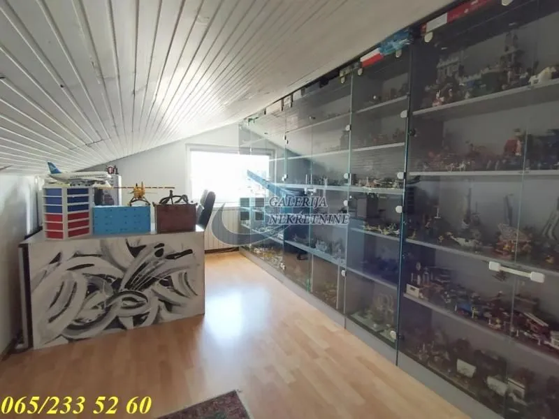 Sale, apartment, 208m², Stari Grad, Beograd