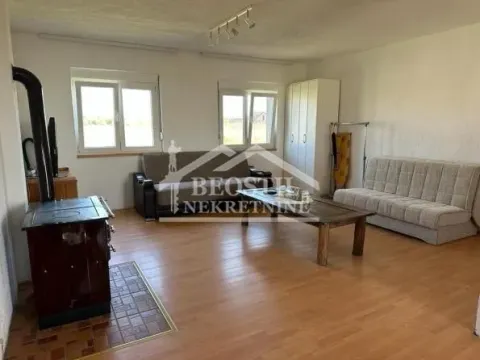 Prodaja, kuća, 135m², Stara Pazova, Srbija - image 1