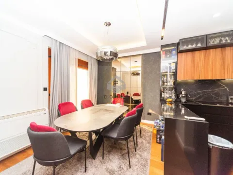 Izdavanje, trosoban stan, 195m², Tološi, Podgorica - image 6