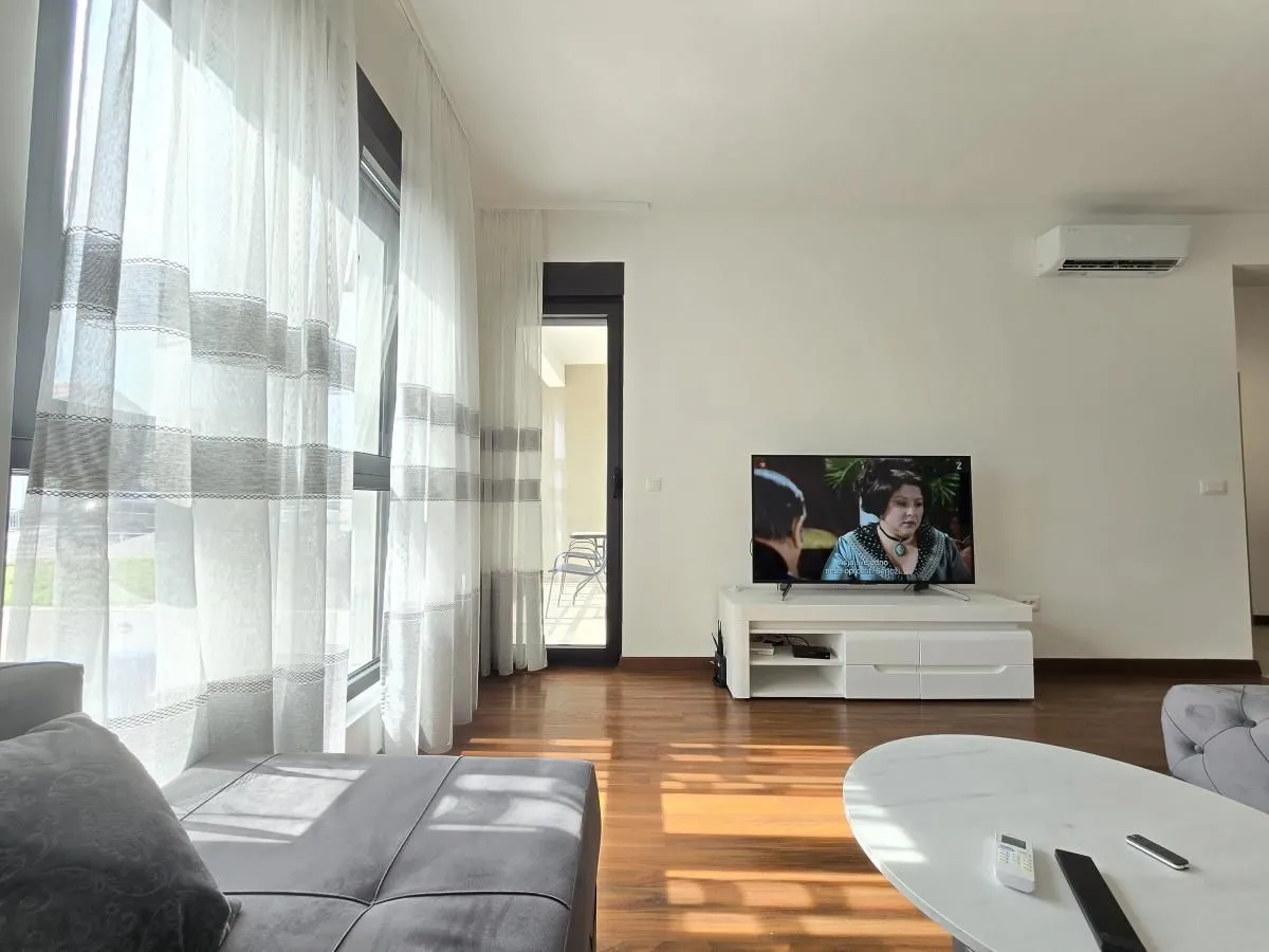 Rent, one bedroom apartment, 50m², Tivat, Crna Gora