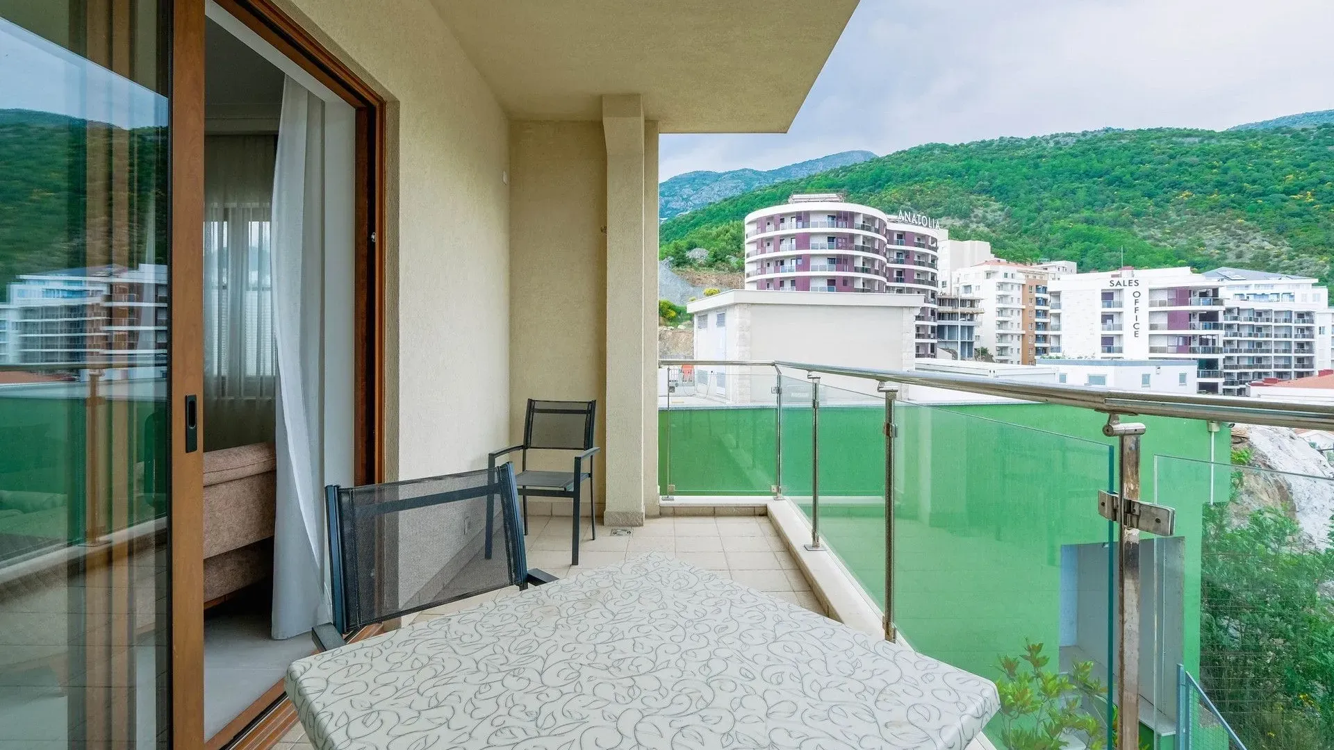 Prodaja, dvosoban stan, 87m², Bečići, Budva