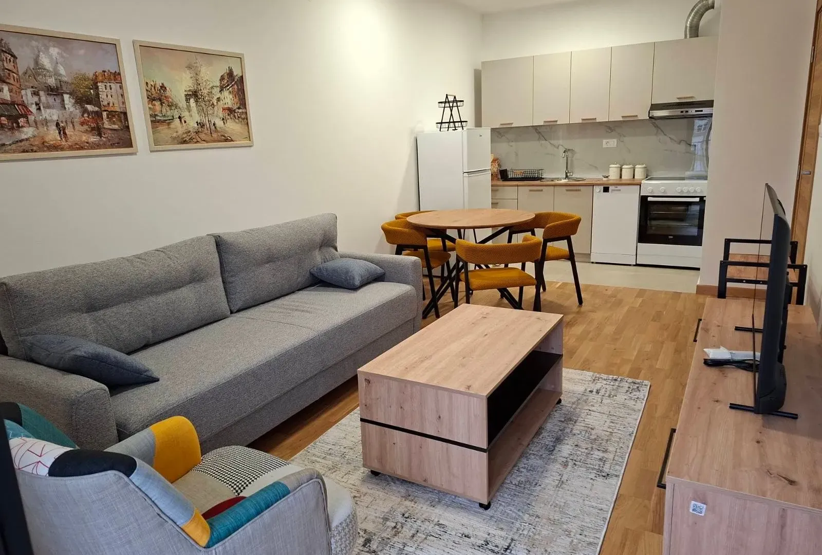 Izdavanje, jednosoban stan, 40m², Tološi, Podgorica