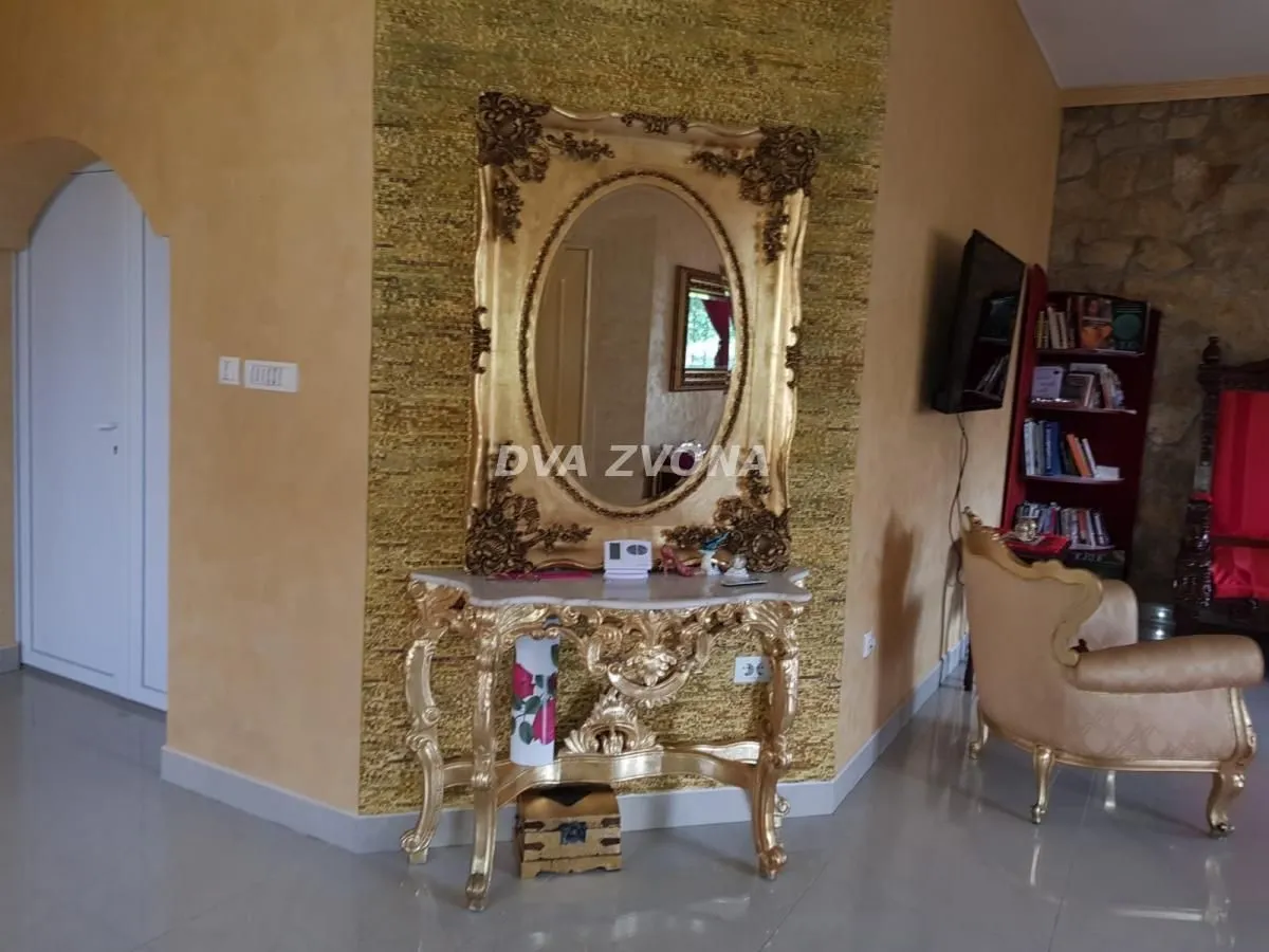 Prodaja, kuća, 254m², Veternik, Novi Sad Sve Podlokacije