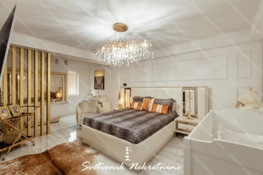 Prodaja, dvosoban stan, 180m², Savina, Herceg Novi