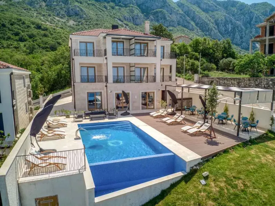 Sale, house, 450m², Blizikuće, Budva
