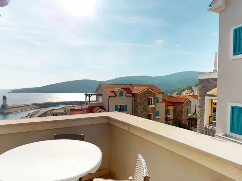 Prodaja, stan, 55m², Luštica Bay, Tivat - image 6