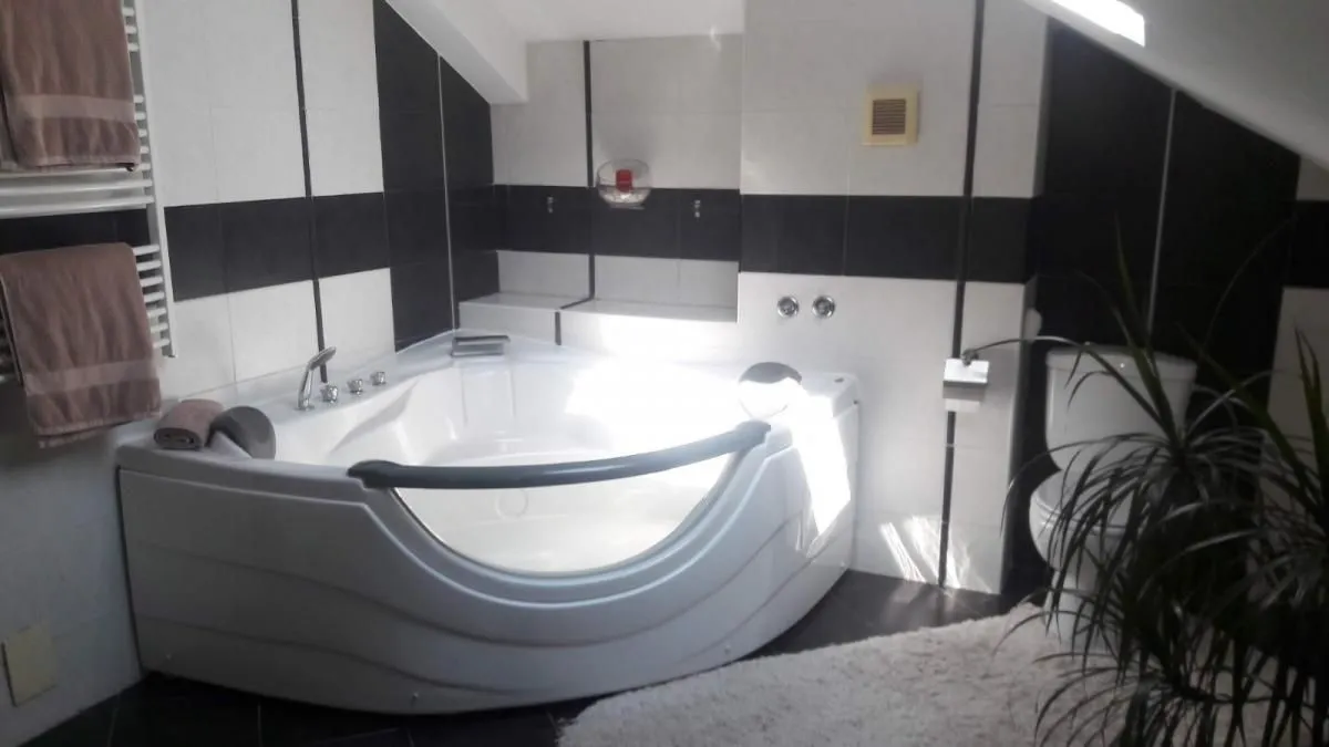 Prodaja, trosoban stan, 124m², Nova Detelinara, Novi Sad Sve Podlokacije