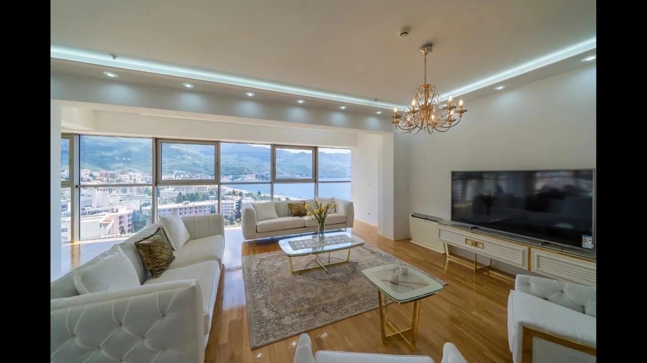 Rent, three bedroom apartment, 150m², Dukley Gardens, Budva