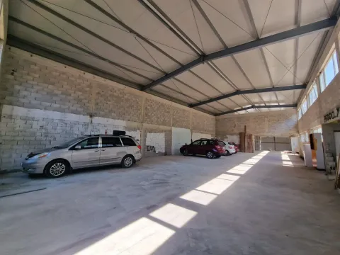 Izdavanje, poslovni prostor, 398m², Kotor, Crna Gora - image 10