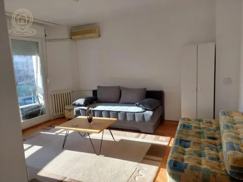 Izdavanje, jednosoban stan, 33m², Grbavica, Novi Sad Sve Podlokacije - image 1