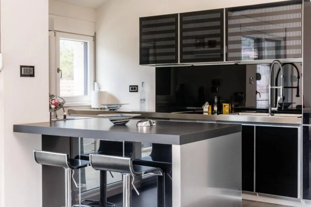 Rent, two bedroom apartment, 120m², Kotor, Crna Gora