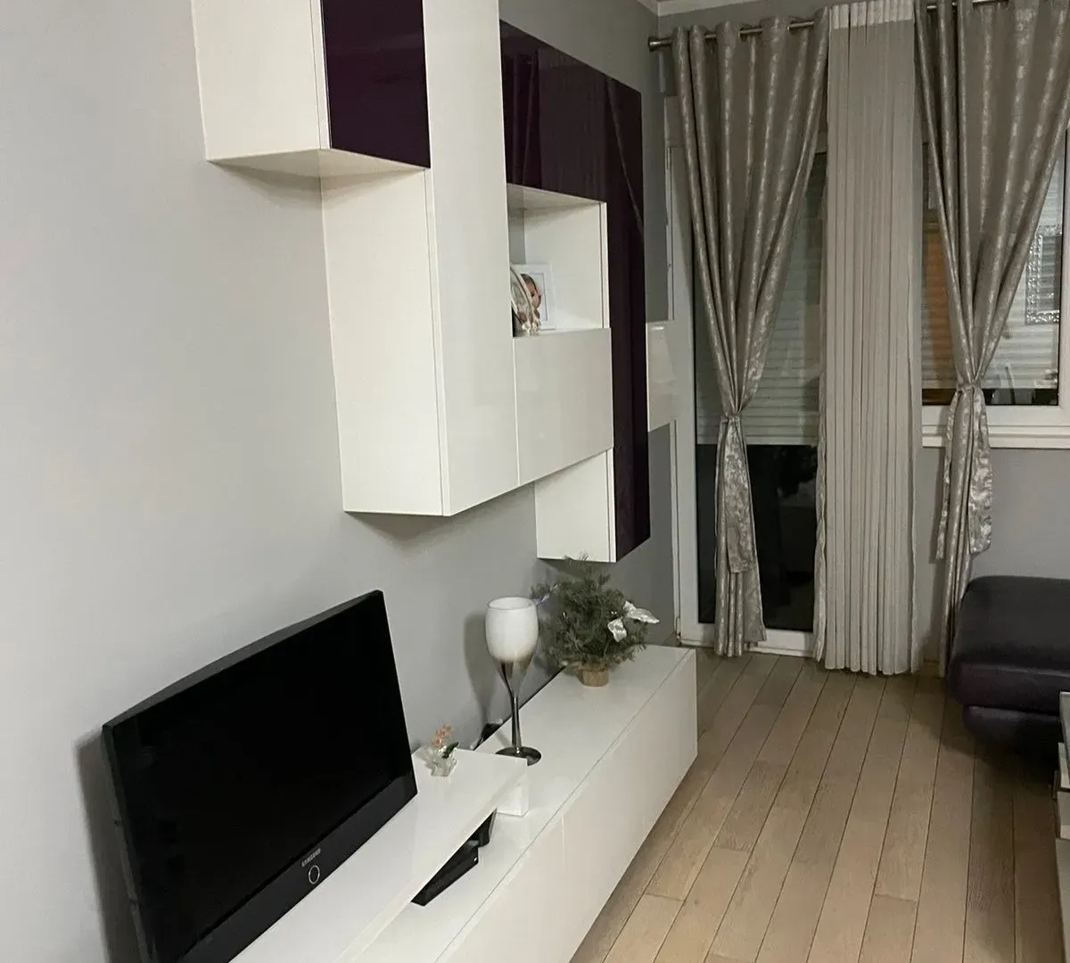 Izdavanje, dvosoban stan, 70m², Zagorič, Podgorica