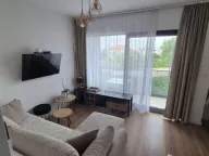 Izdavanje, jednosoban stan, 45m², Tivat, Crna Gora - image 1