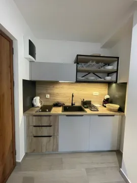 Rent, studio apartment, 30m², Budva, Crna Gora - image 3