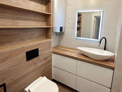 Prodaja, trosoban stan, 107m², Budva, Crna Gora - image 10