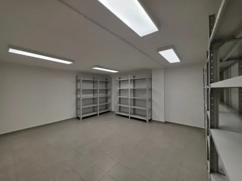 Rent, office space, 200m², Podgorica, Crna Gora - image 6
