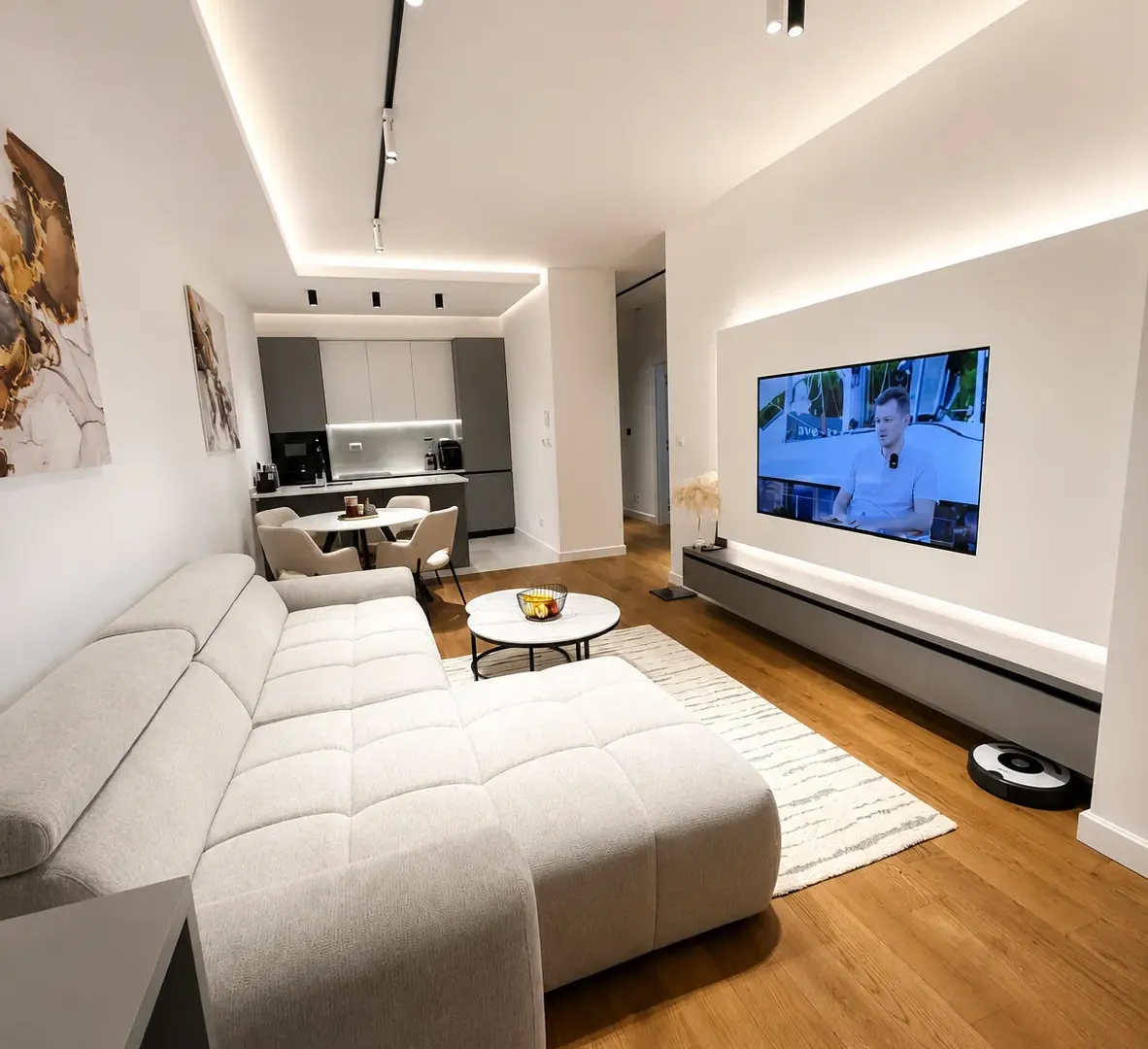 Prodaja, jednosoban stan, 65m², Soho City, Bar